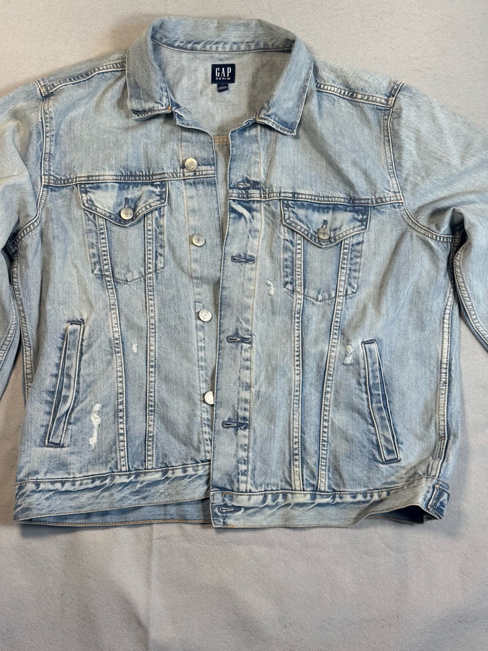 GAP Light Wash Blue Denim Jacket Women’s Large